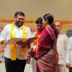 Koala Vishali seeks MLA’s support for Swachh Swarnamukhi