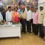 వైద్య పరికరాల కొనుగోళ్లలో అవకతవకల ఆరోపణలు