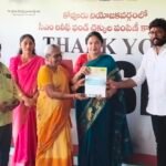 സർക്കാർ വിപ്പ് തങ്കിരാള സൗമ്യ പി.ഗന്നവാരം എംഎൽഎയെ കണ്ടു