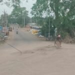 பிரதான சாலையில் மணல் அகற்றுதல்: மணல் சரிவு மேலாண்மை சாலைப் பாதுகாப்பிற்கு முன்னுரிமை அளிக்கிறது.