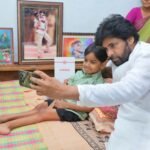 அரிய வகை நோயால் பாதிக்கப்பட்டுள்ள ரசிகர் நிரஞ்சனை ஸ்ரீ பவன் கல்யாண் சந்தித்தார்.