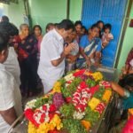 APMC కార్మికుల సమస్యలపై అధికారికి వినతి