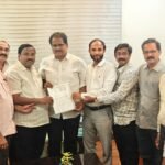 డబ్బు పొదుపు చేసుకొని ఆర్థికంగా ఎదగాలి – కమలాకర్