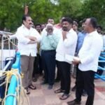 നെല്ലൂർ ജില്ലയിലെ ചസേർല മണ്ഡലത്തിലെ അദുരുപ്പള്ളി ബസ് സ്റ്റാൻഡ് കേന്ദ്രം ഗുണ്ടാസംഘങ്ങളുടെ താവളമായി മാറിയിരിക്കുന്നു. ബസ് സ്റ്റാൻഡ് കേന്ദ്രത്തിൽ മദ്യം തുറന്നു.. യാത്രക്കാർ ഭീതിയിൽ.
