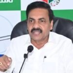 முன்னாள் அமைச்சர் கக்கனி, அமைச்சர் நாராயணனுக்கு எதிர்நிலை வகிக்கிறார்.