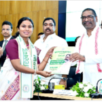 ஜார்க்கண்டில் 1,042 அரசு ஆசிரியர்களுக்கு நியமன ஆவணங்கள் விநியோகம்.