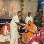 అగ్నిగుండ ప్రవేశ భక్తులకు కంకణధారణలు అందదజేసిన ఎమ్మెల్యే బొజ్జల సుధీర్ రెడ్డి