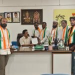 జనసేన పట్టణాధ్యక్షుడి మాతృమూర్తి దశదిన కర్మలో పాల్గొన్న దండి నరేంద్ర