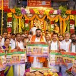 శివాలయంలో సామూహిక అక్షరాభ్యాసం-చిన్నారులకు ఓనమాలు దిద్దించిన ఎమ్మెల్యే సుధీర్ రెడ్డి