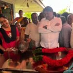 సచివాలయాలను ఆకస్మికంగా తనిఖీ చేసిన మున్సిపల్ కమిషనర్