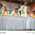 ప్రమాద బాధిత భక్తురాలిని పరామర్శించిన ఆలయ చైర్మన్