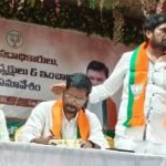 ఎదురుదాడి రాజకీయంతో నిజం దాగదు మంత్రి నారాయణ పైఎమ్మెల్సీ చంద్రశేఖర్ రెడ్డి