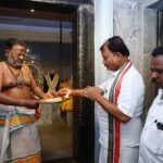 మున్సిపల్ కమిషనర్‌ను మర్యాదపూర్వకంగా కలిసిన జనసేన నేతలు