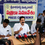 సింగరేణి భరోసా యాత్రకు ఘన స్వాగతం.. కేంద్ర మంత్రి కిషన్ రెడ్డి, ఎంపీ డీకే అరుణకు నాయకన్ గూడెం వద్ద స్వాగతం