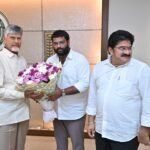 తెలుగు ప్రజలందరికీ విజ్ఞప్తి కేంద్ర ఎన్నికల సంఘం గడువు త్వరలో ముగియనున్న నేపథ్యంలో, ప్రతి అర్హత కలిగిన ఓటరు ఏమాత్రం ఆలస్యం చేయకుండా ఎస్‌ఐఆర్ ఫారాన్ని పూర్తి చేసి సంబంధిత ఎన్నికల అధికారులకు సమర్పించి తమ ఓటు నమోదును నిర్ధారించుకోవాలని, దూపం అంజనేయులు నాగులపల్లి గ్రామపంచాయతీ 3వ వార్డు మెంబర్