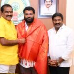 జనగామ జిల్లాలో విషాదం: వీధి కుక్కల దాడిలో మూడు గొర్రెలు మృతి.. మరో మూడింటికి తీవ్ర గాయాలు