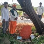 సామాజిక ఆరోగ్య కేంద్రం ప్రాంగణాన్ని శుభ్రపరిచిన నగర పంచాయతీ సిబ్బంది