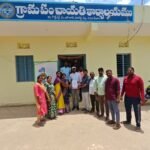 మొండిగౌరెల్లిలో రైతుల హక్కుల కోసం నిరాహార దీక్ష ప్రారంభం