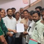 నల్ల రిబ్బన్లతో నిరసన తెలిపిన ఆయుష్ విద్యార్థులు – ఆగస్టు 4 నుంచి నిరవధిక సమ్మె ప్రారంభం