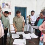 బర్త్‌డే వేడుకలకు హాజరై బాలుడిని ఆశీర్వదించిన బీఆర్ఎస్ నాయకులు