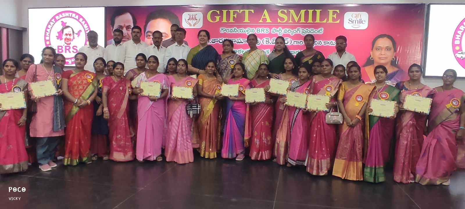 కేటీఆర్ గారి 50 వ పుట్టినరోజు సందర్భంగా “గిఫ్ట్ ఏ స్మైల్” కార్యక్రమాన్ని నిర్వహించిన సందర్భంగా ముఖ్య అతిథిగా పాల్గొన్న:మాజీ మంత్రి సత్యవతి రాథోడ్ గారు