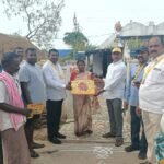 తరుణవాయిలో నాలుగో రోజు రెండేళ్ల నమ్మకం అభివృద్ధి సంక్షేమంఇంటింటి ప్రచారం నిర్వహించిన టీడీపీ నాయకులు