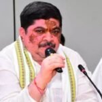 అనారోగ్యంతో ఉన్న దండు చంద్రశేఖర్ రెడ్డిని పరామర్శించిన సోమిరెడ్డి
