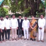 కొత్తపల్లి గ్రామంలో రోడ్లపై అడ్డంకుల తొలగింపుకు చర్యలు తీసుకోవాలి
