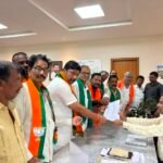 *తిరుపతి టీడీపీ పార్లమెంట్ కార్యాలయంలో నిర్వహించిన సాధారణ సర్వసభ్య సమావేశంలో పాల్గొన్న తిరుపతి జిల్లా పార్లమెంట్ ప్రధాన కార్యదర్శి, తుడా చైర్మన్ డా||డాలర్స్ దివాకర్ రెడ్డి *