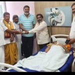 అర్చక కుటుంబానికి రూ.81 వేల ఆర్థిక చేయూత