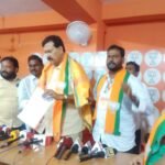 యల్లయ్యపాలెం గిరిజన కాలనీలో కోవూరు శాసనసభ్యులు వేమిరెడ్డి ప్రశాంతి రెడ్డి పలు అభివృద్ధి కార్యక్రమాలను ప్రారంభించారు