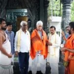 విలేజ్ హెల్త్ క్లినిక్‌కు గ్రహణం.. ఏటికొప్పాకలో ప్రజారోగ్యానికి ఇదేనా దుస్థితి?