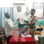 సంగం సర్కిల్ ఇన్స్పెక్టర్ను కలిసిన నిజమైన కలం ఎడిటర్