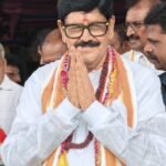 మంత్రి నారా లోకేష్‌తో కలిసి ఎమ్మెల్యే పుట్టా సుధాకర్ యాదవ్ కుటుంబాన్ని పరామర్శించిన టీడీపీ నేతలు