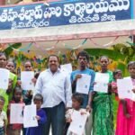 పీవీఎన్ మాధవ్‌ని కలంకారి పట్టువస్త్రంతో ఘన సన్మానించిన కోలా ఆనంద్