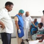 పీవీఎన్ మాధవ్‌ని కలంకారి పట్టువస్త్రంతో ఘన సన్మానించిన కోలా ఆనంద్