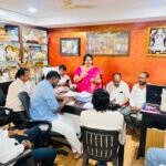 జగన్ ను కలిసిన గన్నవరపు శ్రీనివాస్