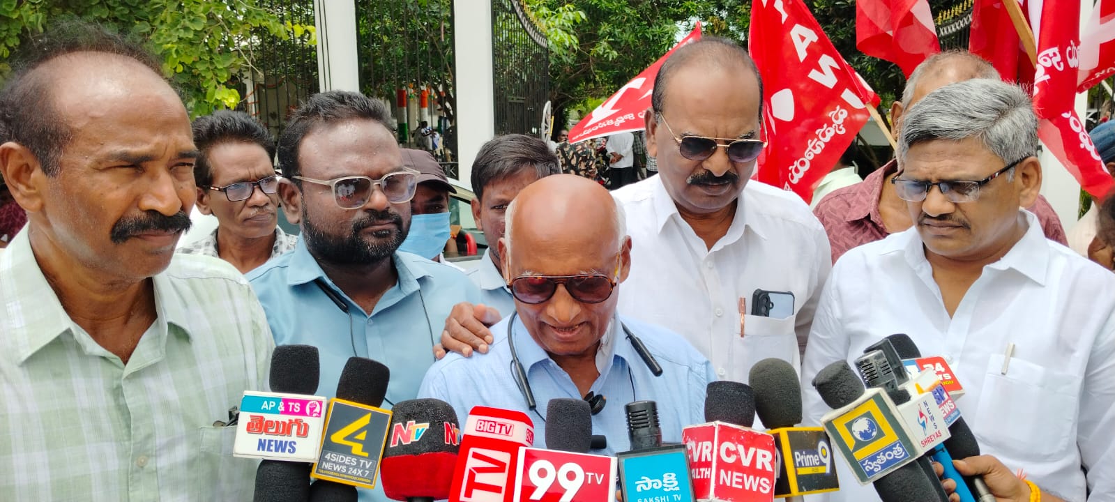 దళితుల సమస్యల పరిష్కారానికి ఐక్య పోరాటమే శరణ్యం