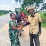 రేషన్ డీలర్లకు ఎదురవుతున్న ఇబ్బంది గురించి తహసీల్దారుకి వినితి పత్రం