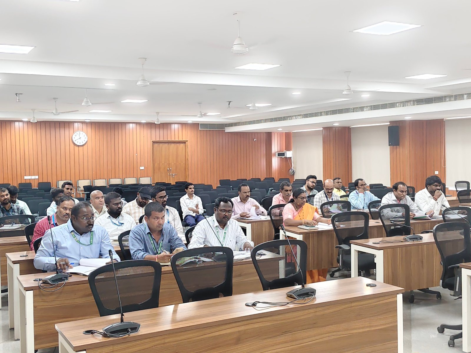 వ్యవసాయం, అనుబంధ రంగాల అభివృద్ధికి కృషి :అదనపు కలెక్టర్ అశోక్