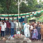రాజీవ్ గాంధీ విగ్రహం వద్ద జాతీయ జెండా ఆవిష్కరణ