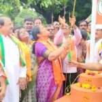 కాకినాడ భానుగుడి సెంటర్ లో అర్ధరాత్రి 2.గంటల సమయంలో యువకుడు దారుణ హత్య