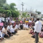 మృతుని కుటుంబాన్ని పరామర్శించిన బుధరావుపేట బి ఆర్ ఎస్ నాయకులు