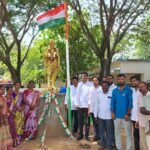 దేశభక్తి ప్రతిధ్వనించిన SJS హైస్కూల్ స్వాతంత్ర్య వేడుకలు