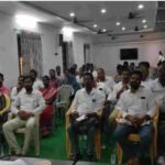 వీరంపల్లి క్రాస్‌రోడ్ వద్ద తప్పిన ఘోర ప్రమాదం