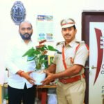 వస్త్ర నజరానా పంపిణీ : మేకపాటి శాంత కుమారి.*