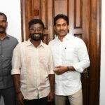 స్వాతంత్ర సమరయోధులను స్ఫూర్తిగా తీసుకోవాలి