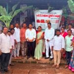 ఖానాపూర్ మండల కేంద్రానికి చెందిన మానపెల్లి గోపయ్య మృతదేహానికి నివాళులర్పించిన మాజీ ఎంపీపీ వేములపల్లి ప్రకాష్ రావు,సర్పంచ్ దాసరి రమేష్,