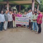 *సీఎం చంద్రబాబు నాయుడు ఆదేశాలతో అవ్వ తాతలకు పెన్షన్ అందజేస్తున్న 786 రఫీ*