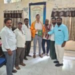 పేదలకు అల్పాహార వితరణ